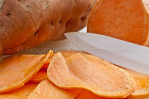 Couper Chips patate douce